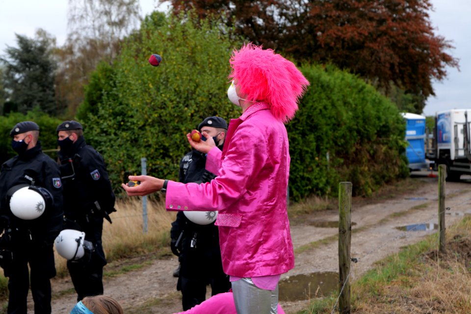 Ende Gelände Orange finger 2020-09-26 179