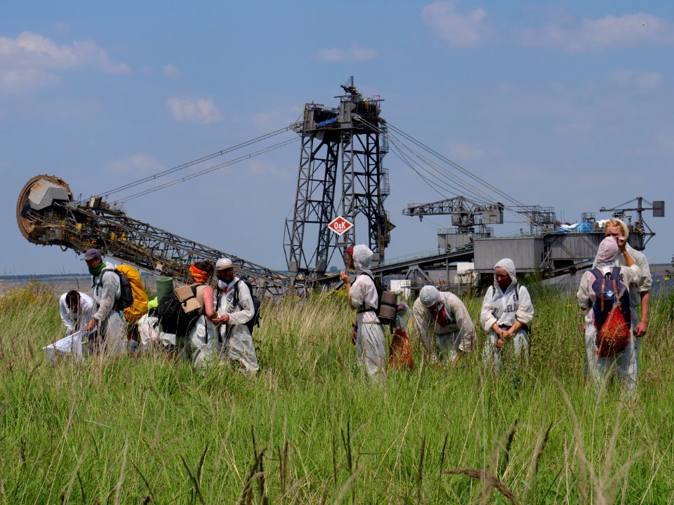 Ende Gelände part of the Red Finger at the brim 22-06-2019 14