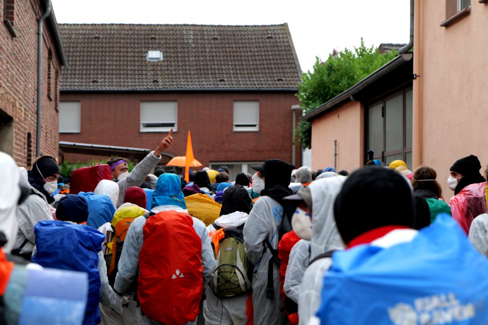 Ende Gelände Orange finger 2020-09-26 117