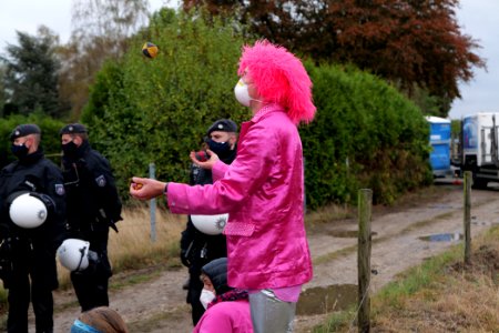 Ende Gelände Orange finger 2020-09-26 180