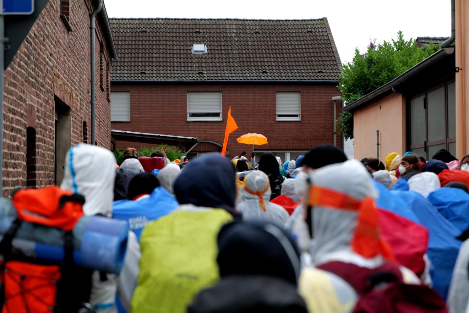 Ende Gelände Orange finger 2020-09-26 118