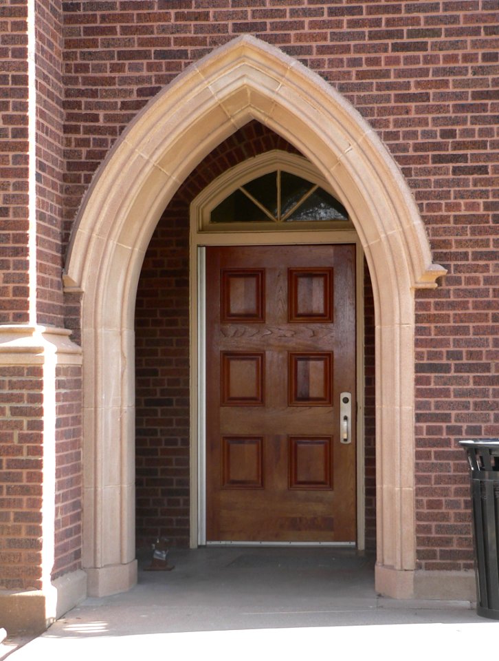 ENMU Administration Building, NW entrance 2