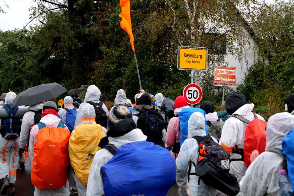 Ende Gelände Orange finger 2020-09-26 63