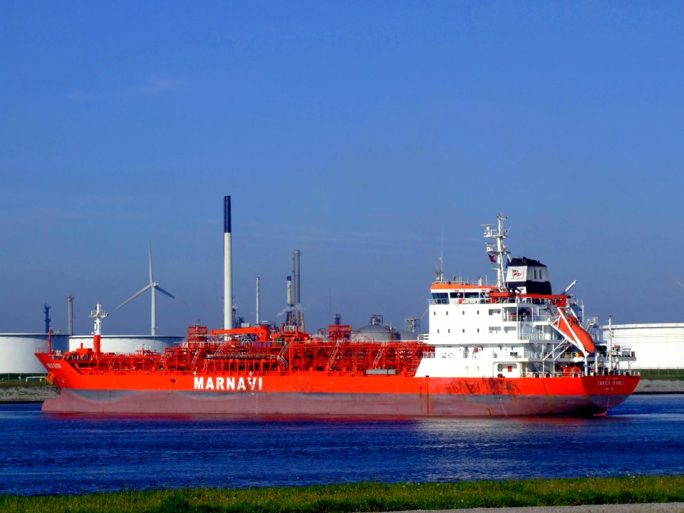 Enrico Ievoli p2 at the Calland canal, Port of Rotterdam, Holland 04-Aug-2007