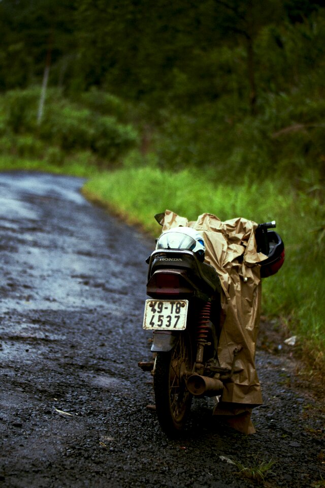 Young vietnam traveling photo