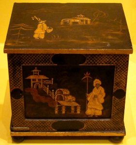 English box, 18th-19th century, wood with black and gold lacquer and a penwork interior, HAA