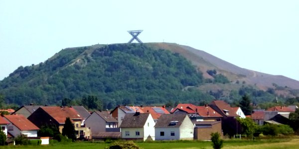 Ensdorf, Bergehalde Duhamel mit Saarpolygon v W, 3