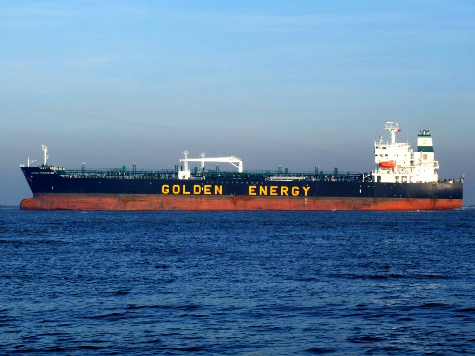 Energy Protector IMO 9278064 p2 leaving Port of Rotterdam, Holland 21-Dec-2007