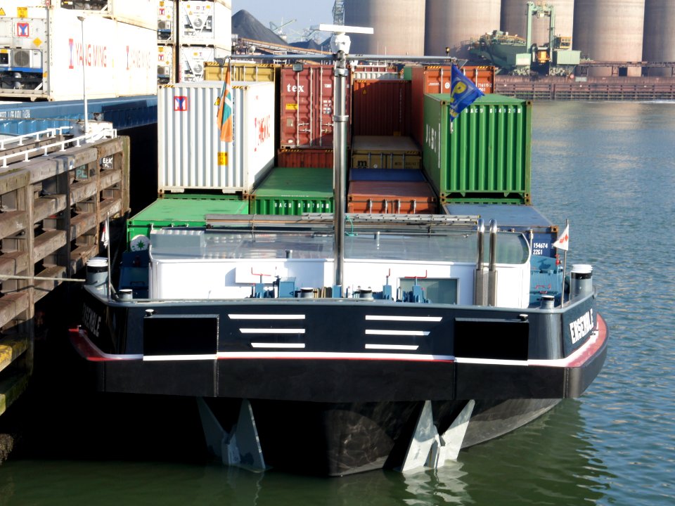 Ensemble ENI 02322909, Hartelhaven, Port of Rotterdam, pic1