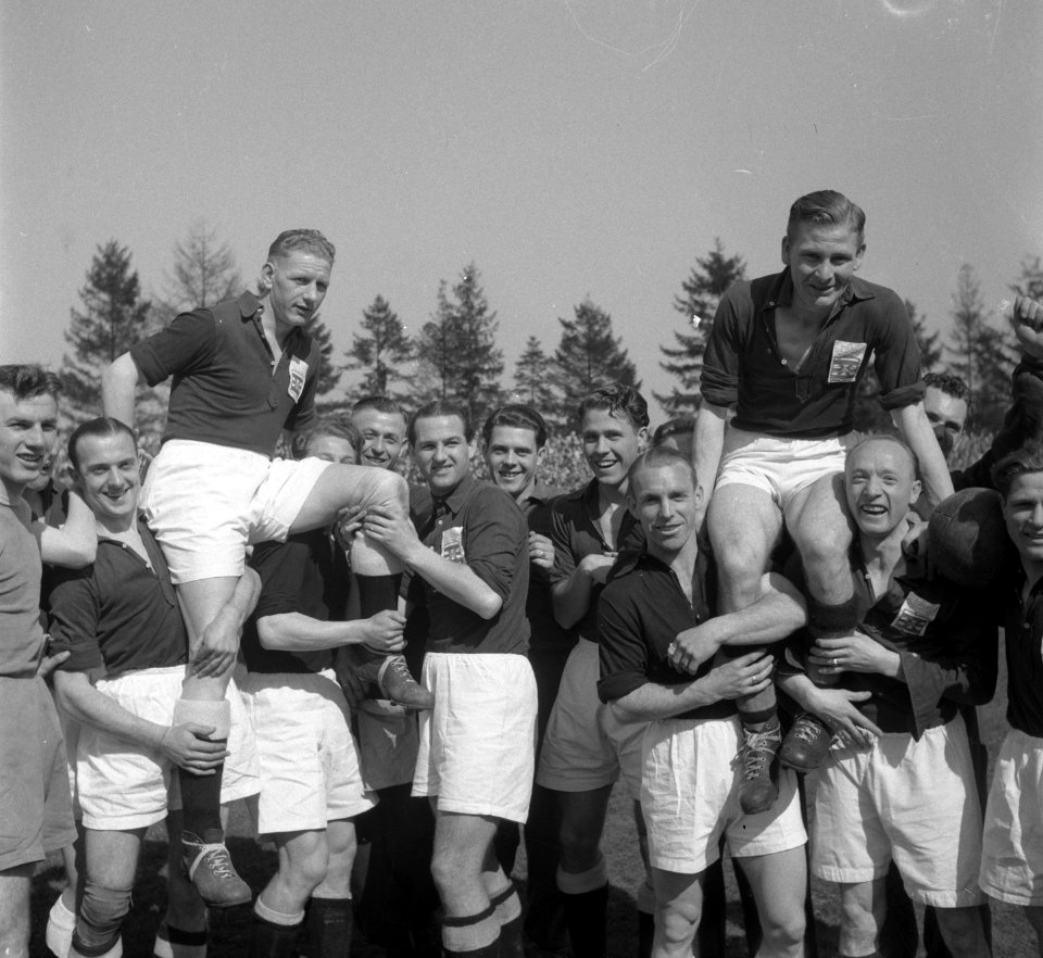 Enschede tegen Wageningen 0-1 Wagenings elftal, Bestanddeelnr 904-5314
