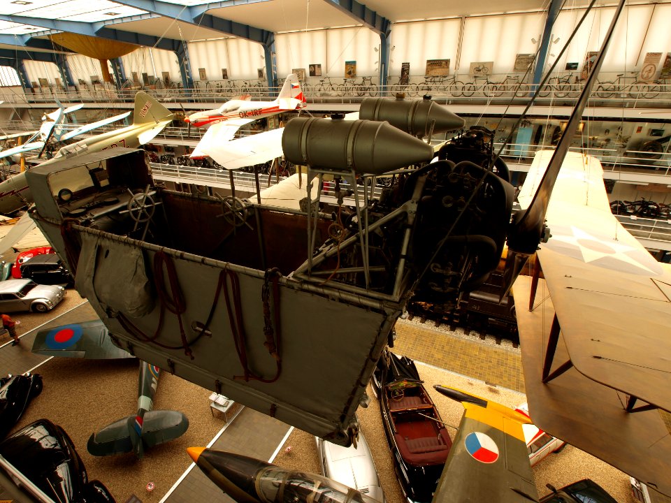 Engine nacelle of type K observation balloon pic5