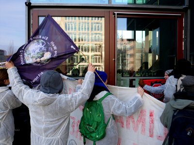 Ende Gelände solidarity action at the representative office of Brandenburg 11