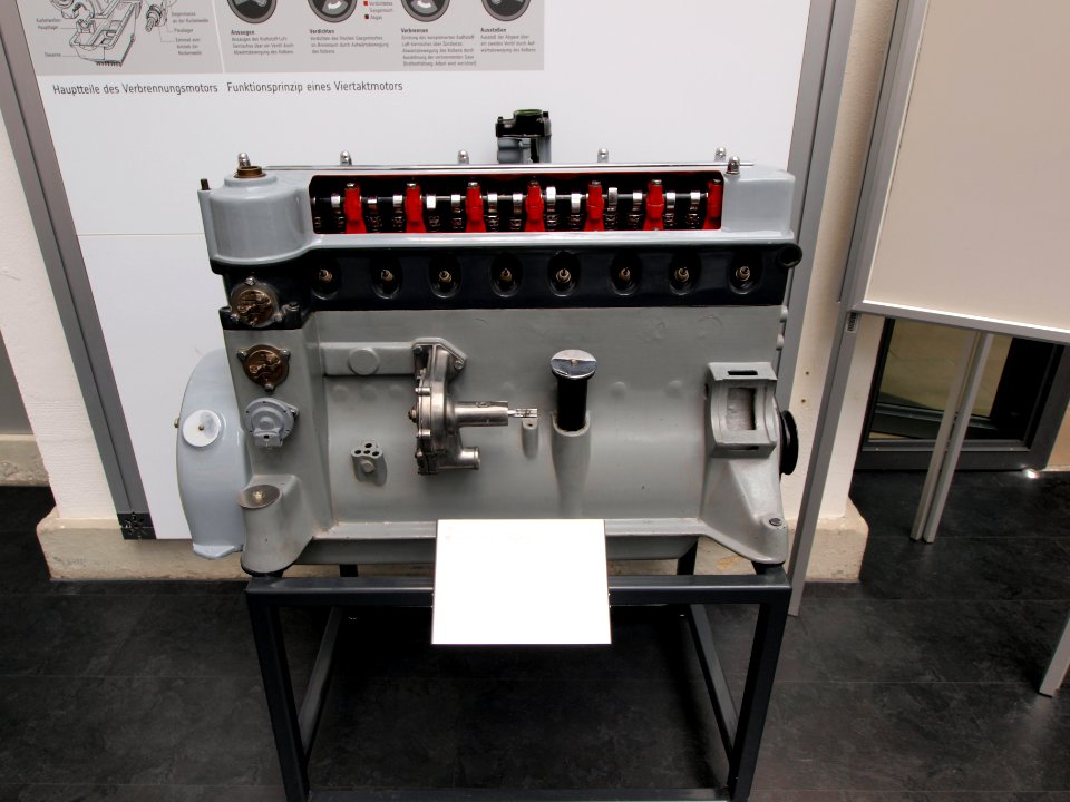 Engine of a Horch 8 (5 liter)