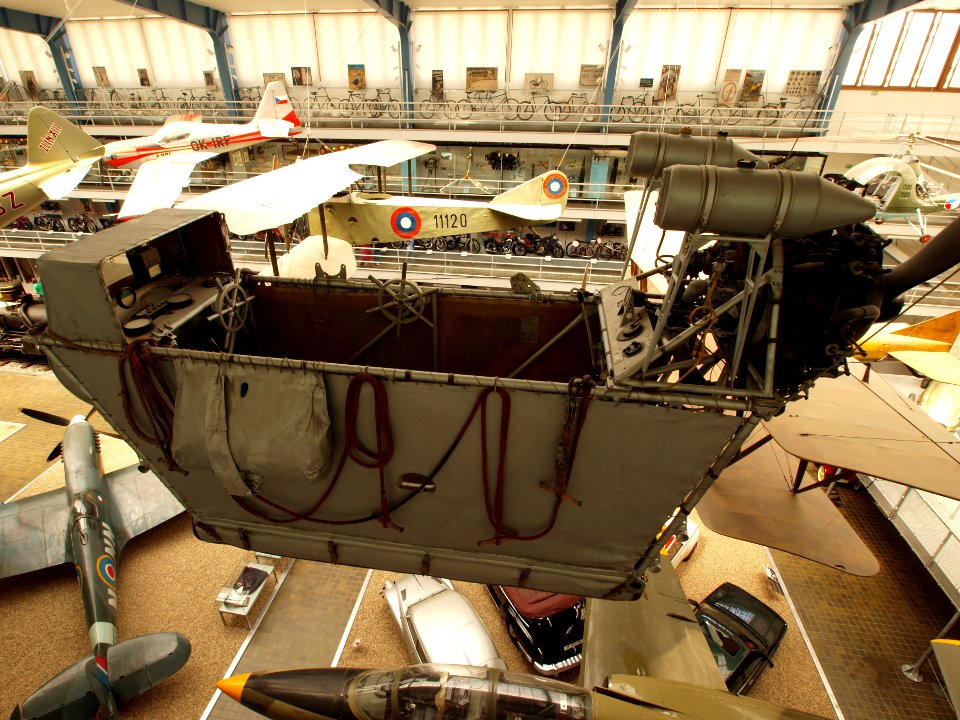 Engine nacelle of type K observation balloon pic4