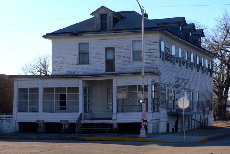 Engel Hotel (Lake Andes SD) from NW 1