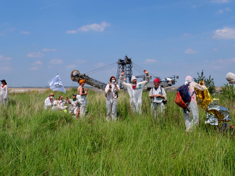 Ende Gelände part of the Red Finger at the brim 22-06-2019 43