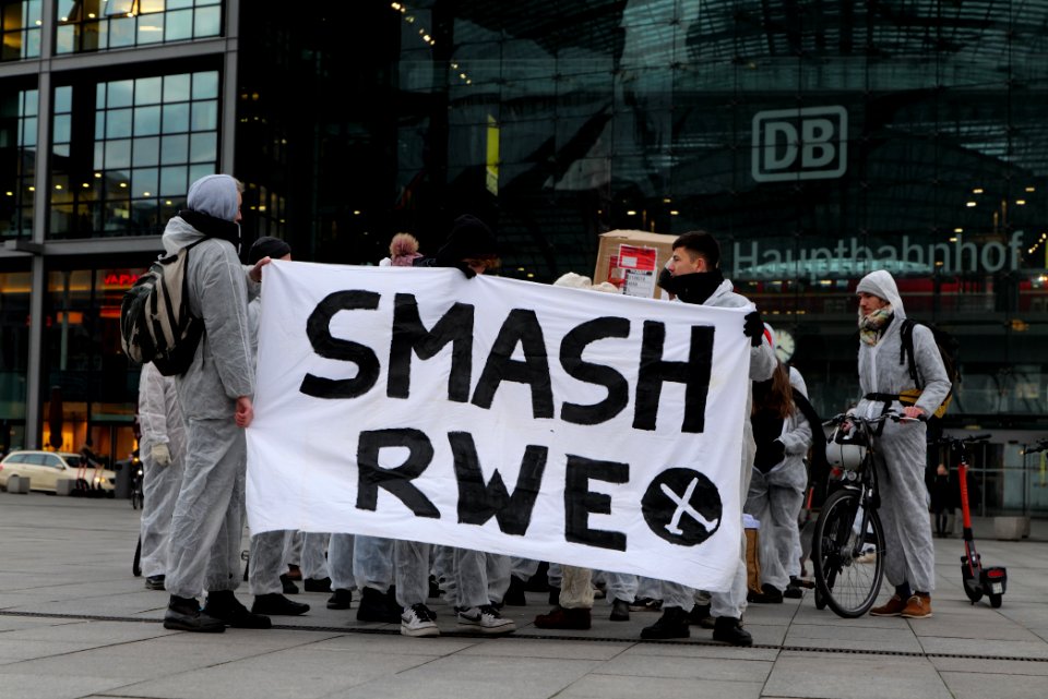 Ende Gelände protest during German government decision about the coal power usage at the chancellery 2020-01-29 03