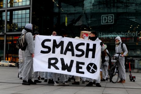 Ende Gelände protest during German government decision about the coal power usage at the chancellery 2020-01-29 03