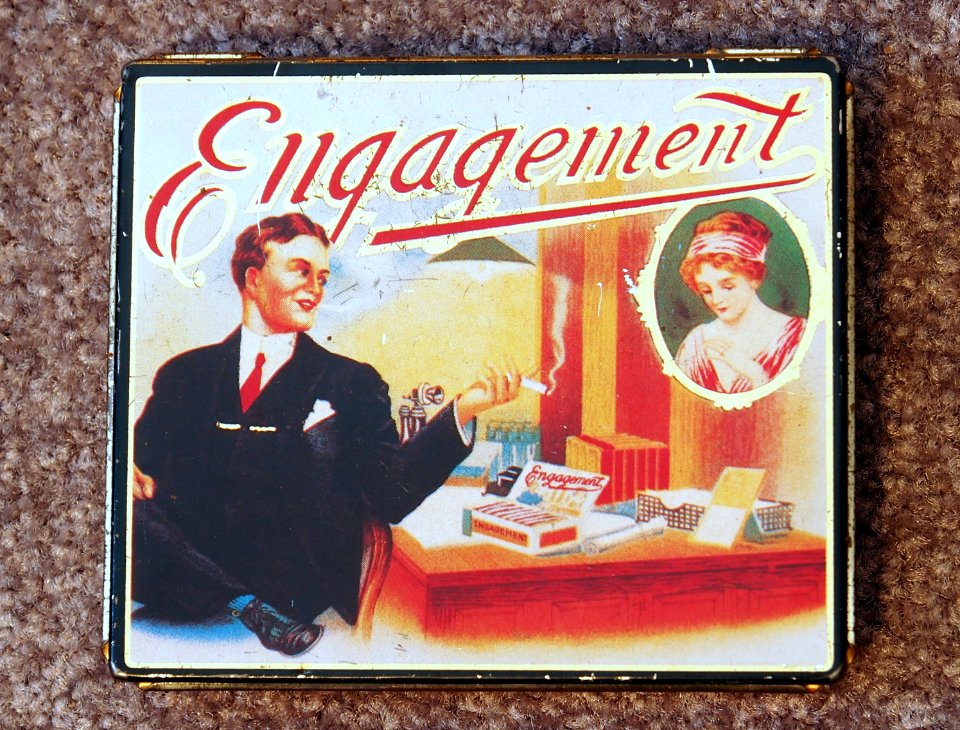 Engagement cigarettes tin , foto 3