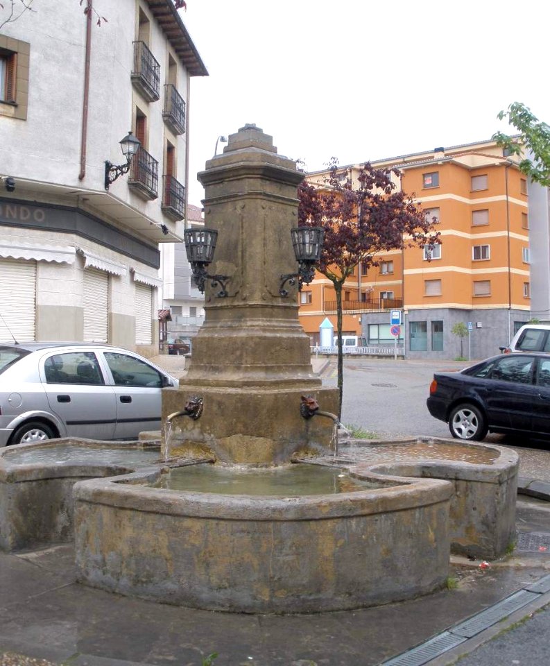 Etxarri-Aranatz - Fuente 1
