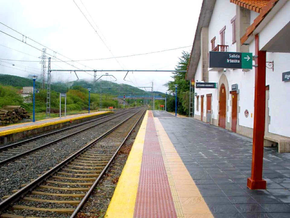 Etxarri-Aranatz - Estación de Adif 2