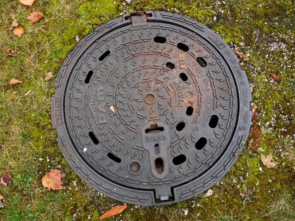 Ettringen (Wertach) Kanaldeckel