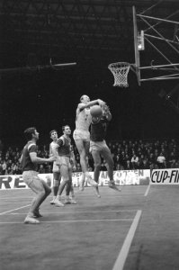 Europa Cup Basketbal. Haarlem Flamingo's -Vorwärts Leipzig (70-75). Spelmoment, Bestanddeelnr 921-8583