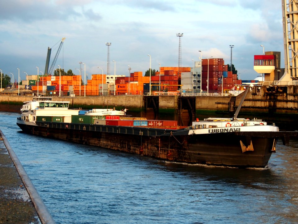 Euronavi - ENI 02318488 leaving Berendrechtsluis, Port of Antwerp pic1
