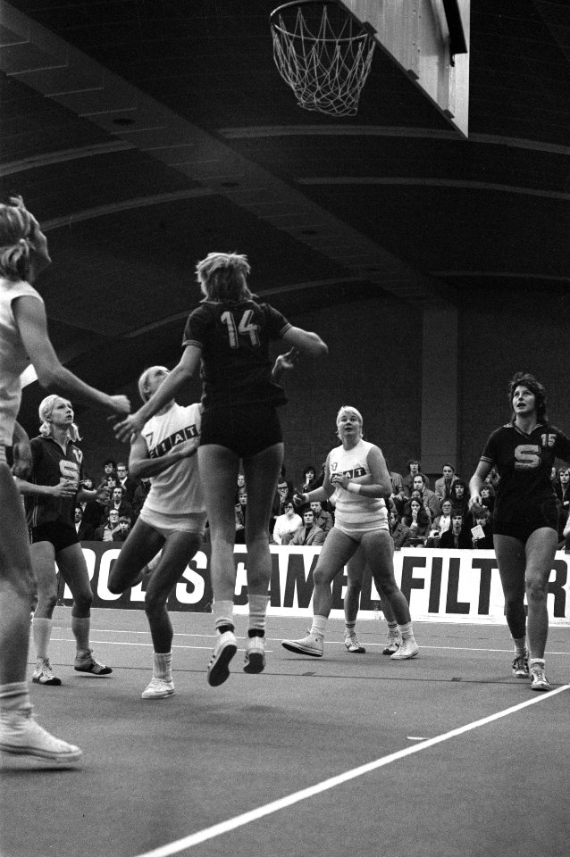 Europa Cup basketbal dames, Flatstars tegen Sparta Praag 53-72, Bestanddeelnr 925-1653