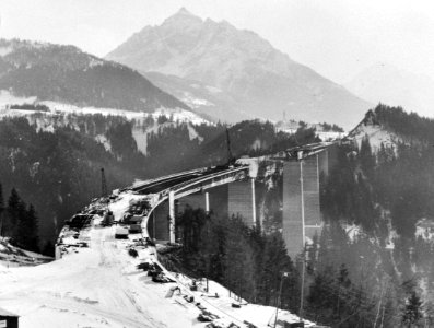 Europabrug verbinding tussen Insbruck en Noord-Italie, Bestanddeelnr 914-8726 (cropped)