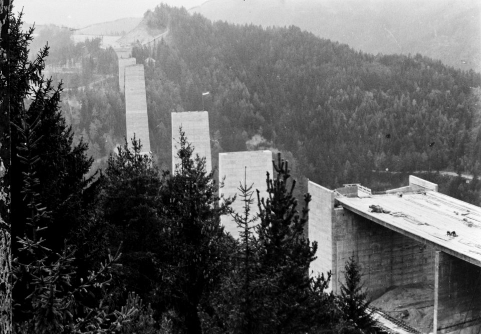 Europabrug bij Inssbruck, Bestanddeelnr 913-0957 (cropped)