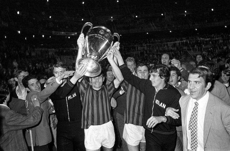 Europacupfinale te Madrid. Ajax tegen AC Milaan 1-4, spelers van Milaan met de …, Bestanddeelnr 922-4664