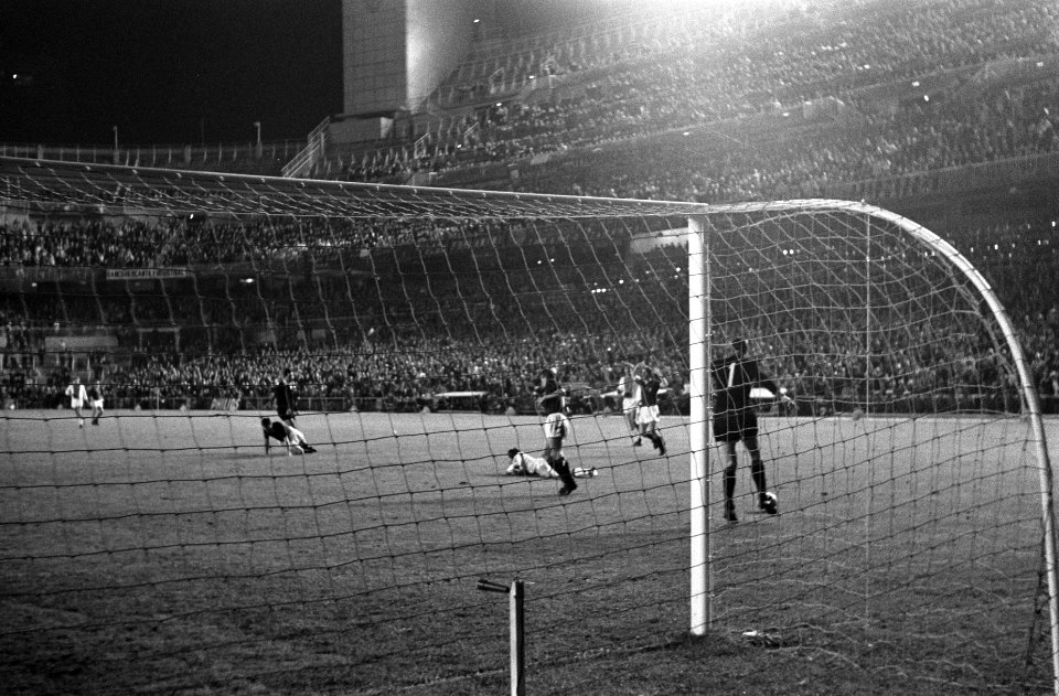 Europacupfinale te Madrid. Ajax tegen AC Milaan 1-4, Bestanddeelnr 922-4682