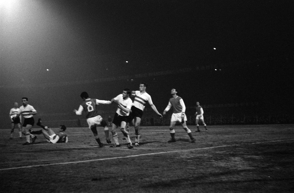 Europa Cup 1. Feyenoord tegen Reims 1-1. Spelmomenten, Bestanddeelnr 914-9237