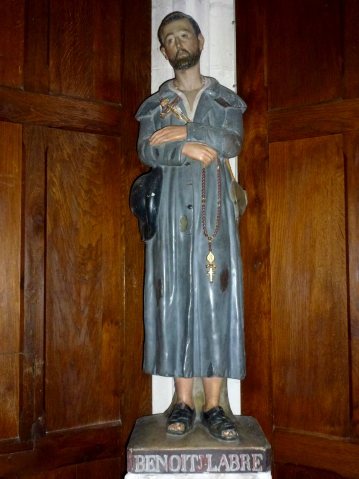 Estrée-Blanche (Pas-de-Calais, Fr) église, statue St. Benoît Labre