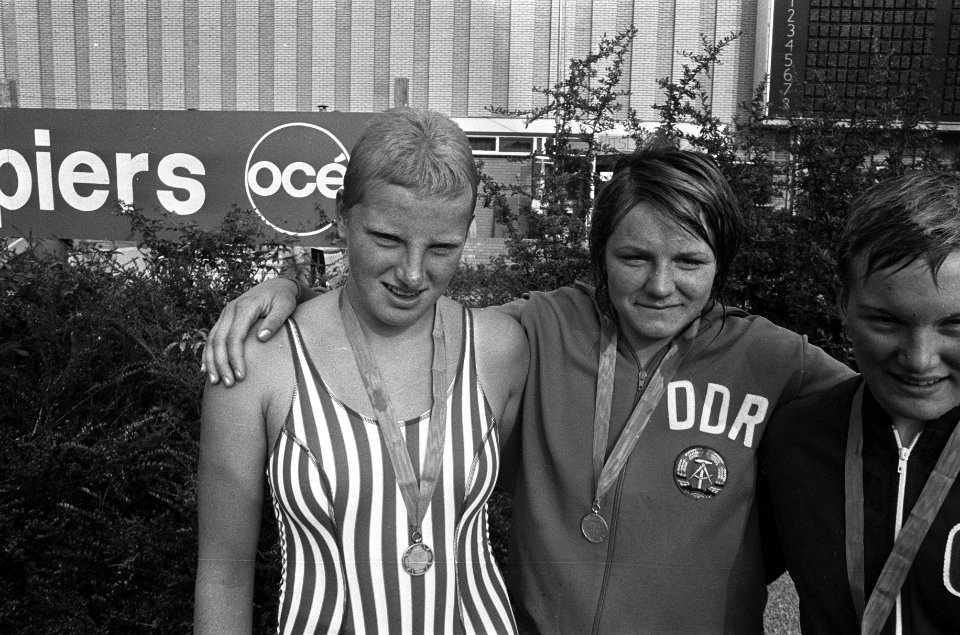 Europacup zwemmen dames, Andrea Eife en Hansje Bunschoten, Bestanddeelnr 926-6178