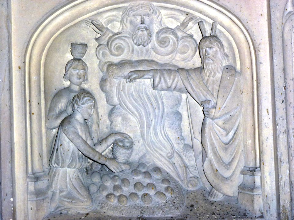 Estrée-Blanche (Pas-de-Calais, Fr) église, autel, relief multiplication des pains