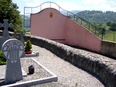Etchebar (Pyr-Atl, Fr) Fronton vue du cimetière