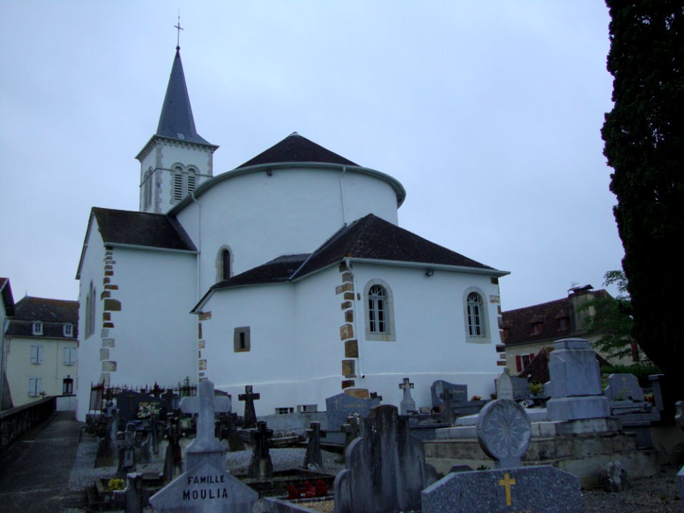 Etcharry (Pyr-Atl, Fr) église avec aperçu du cimetière