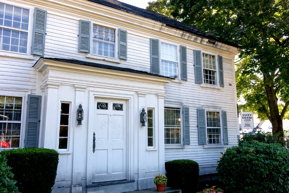 Estey Tavern - Middleton, Massachusetts - DSC06122