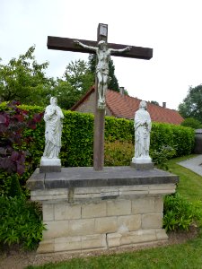 Estrée-Blanche (Pas-de-Calais, Fr) calvaire de l'ancien cimetière