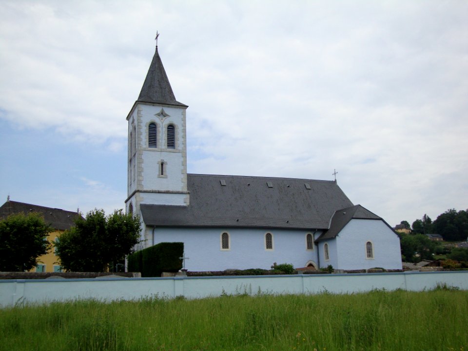 Estialesq (Pyr-Atl, Fr) Église, vue latérale