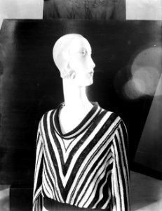 Etalagepop van de fa Imans met jumper, Bestanddeelnr 252-1158