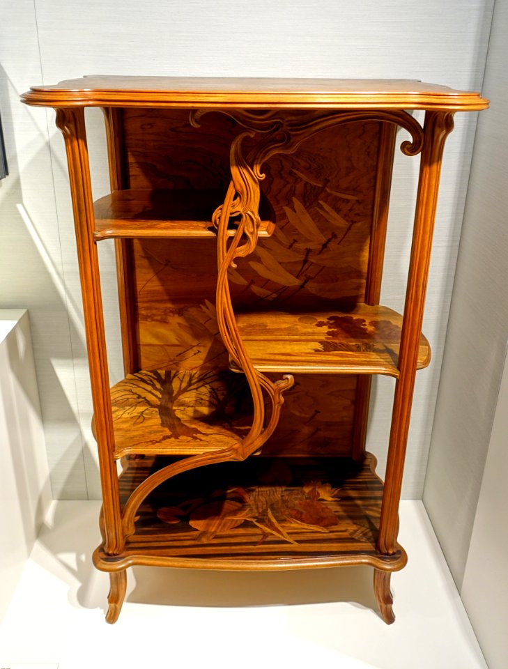 Etagere by Emile Galle, c. 1900, walnut, various wood inlays - Hessisches Landesmuseum Darmstadt - Darmstadt, Germany - DSC00965