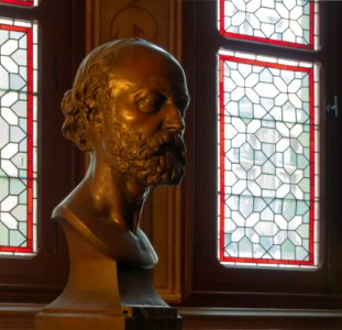 Eugène Viollet-le-Duc buste Hiolle Château de Pierrefonds Oise