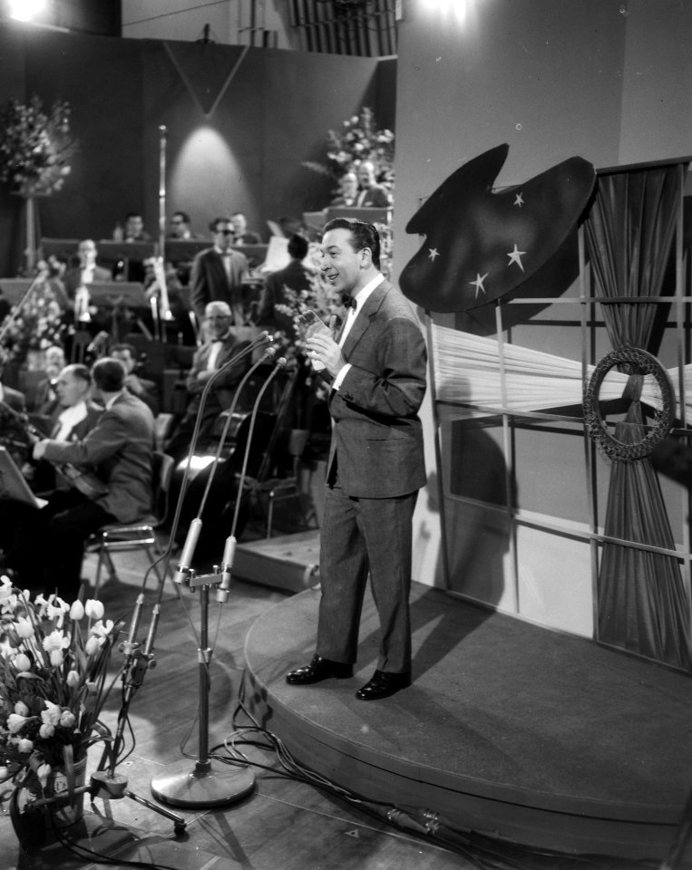 Eurovisie Songfestival Andre Claveau (Frankrijk), Bestanddeelnr 909-4004