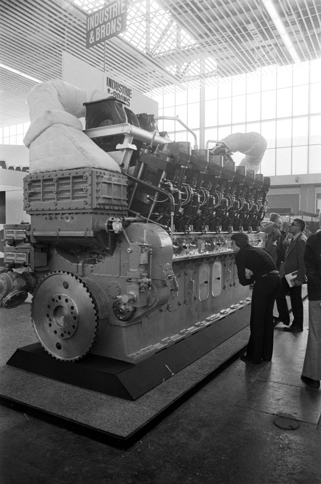 Europort 1975 in Amsterdamse RAI dieselmotoren, Bestanddeelnr 928-2644
