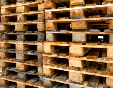 EUR-pallets stacked 2