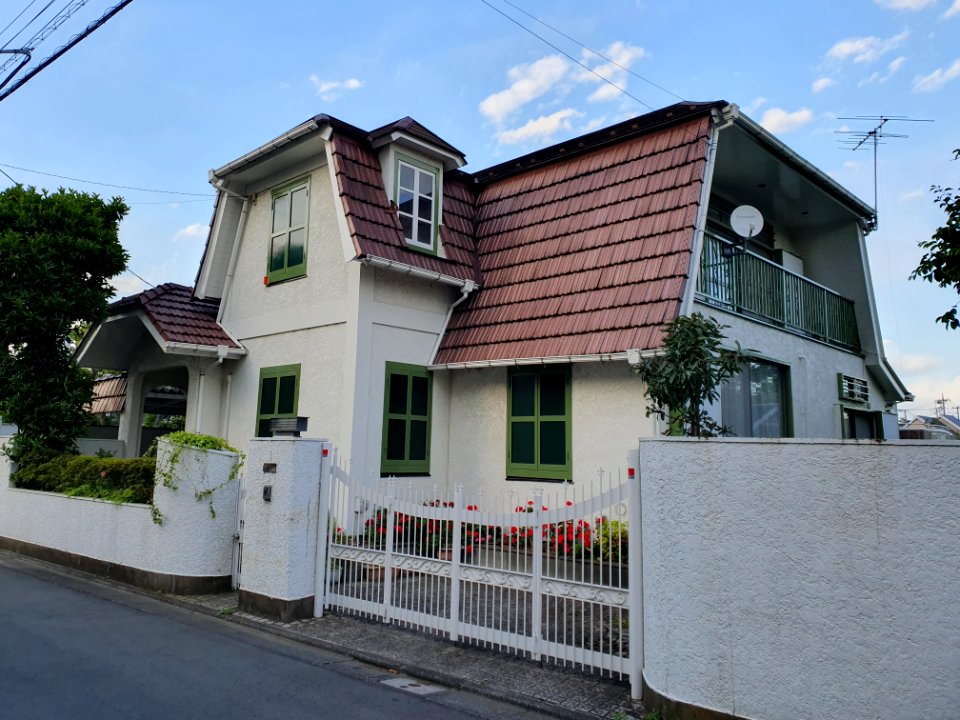 Europe-style house in Denenchofu