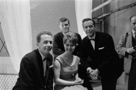 Eurovisie Songfestival 1962 te Luxemburg, Spelbrekers met Conny Froboes, op de …, Bestanddeelnr 913-6616